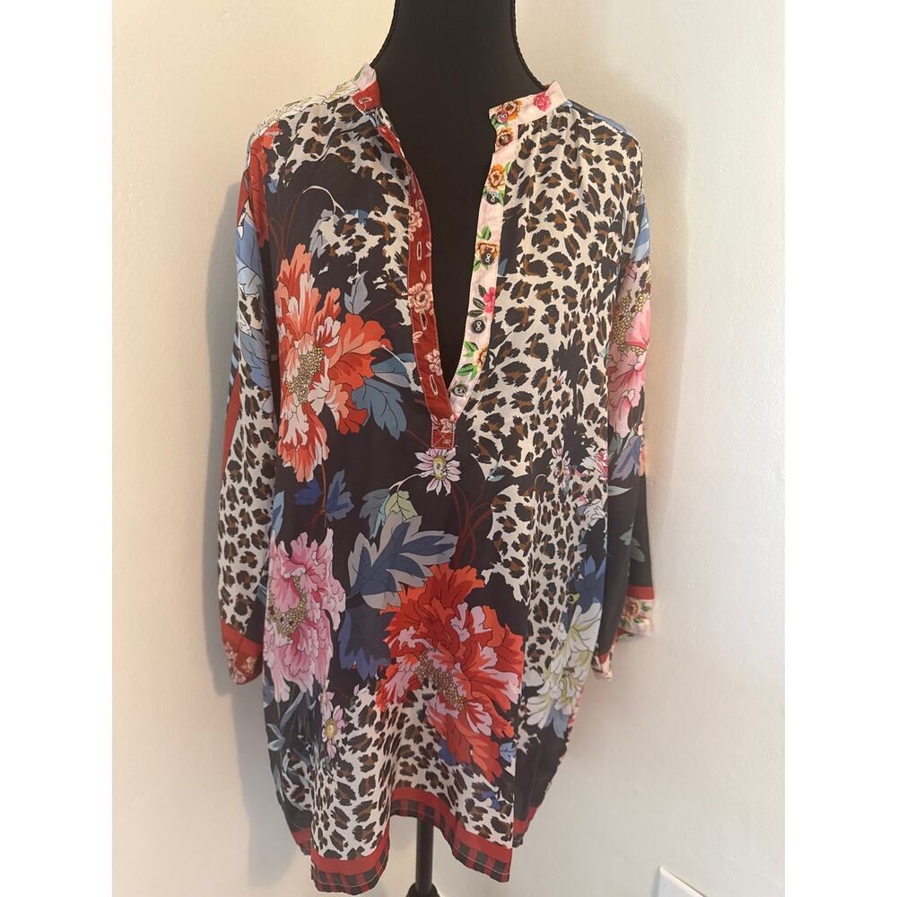 Johnny Was Like-New 100% Silk Leopard Floral Mixed Print Boho Tunic  Size Small